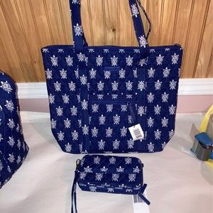 Vera Bradley villager set hard find sea turtles